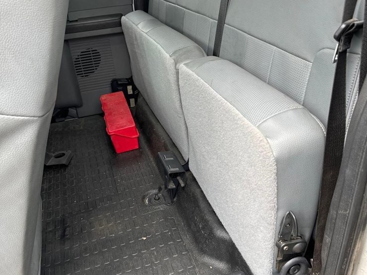 ford-f550-xl-image-14