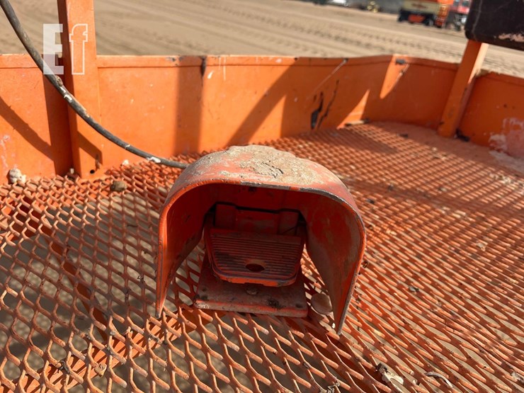 2018-jlg-600s-image-27