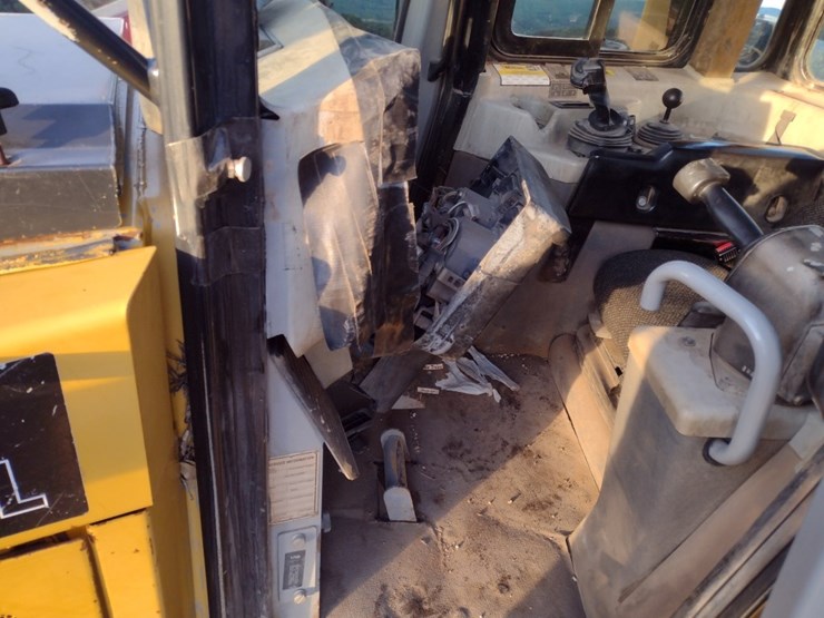 caterpillar-d6t-xl-image-14