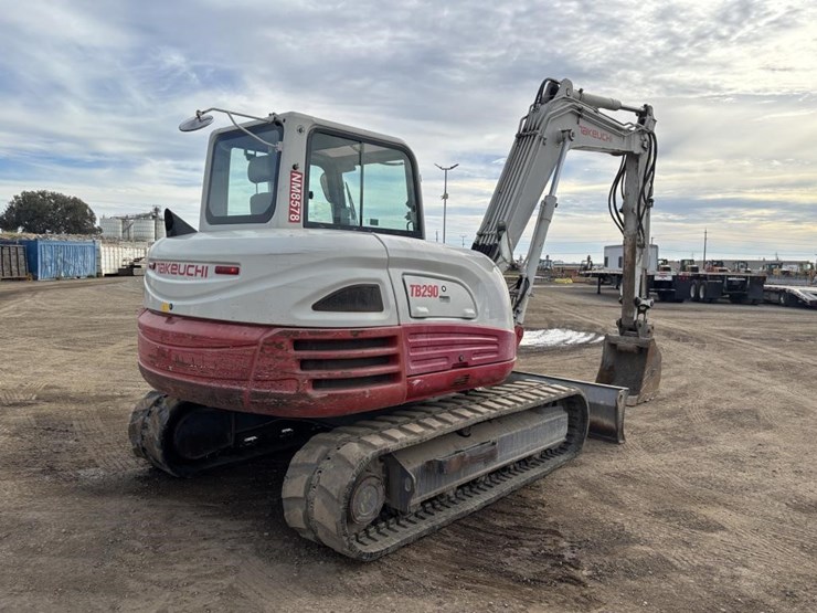 2014-takeuchi-tb290-image-3