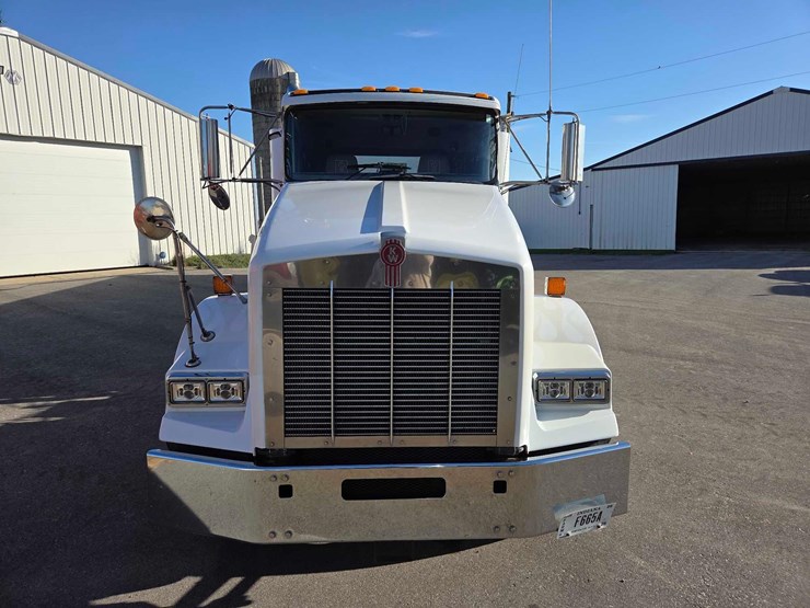 kenworth-t800-image-2