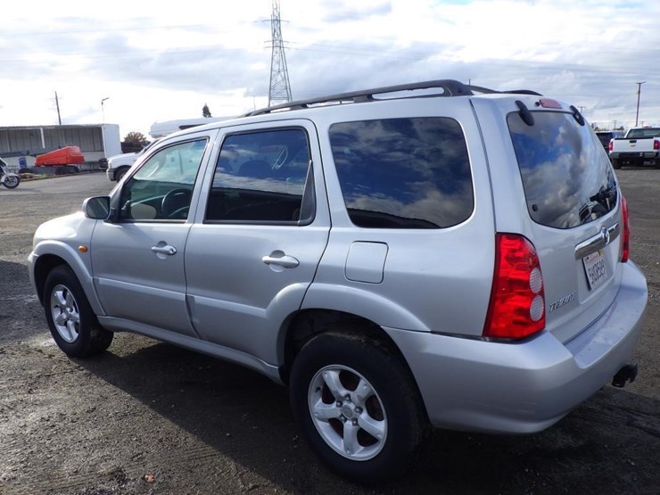 2005-mazda-tribute-image-4