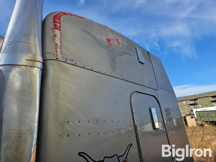 peterbilt-379-image-15