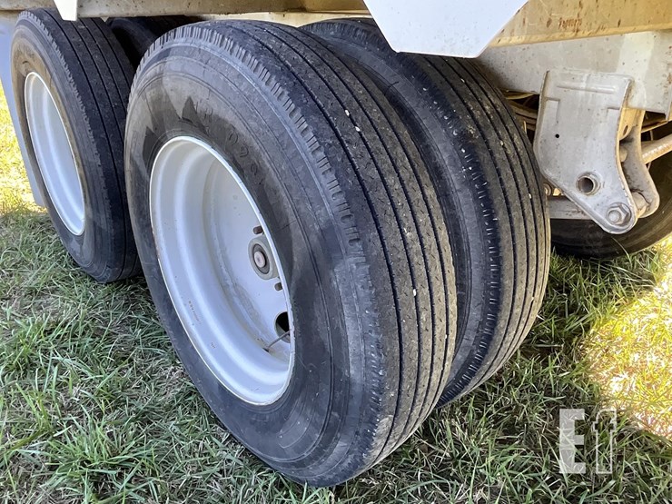 2015-const-trlr-spec-38-ft-image-17