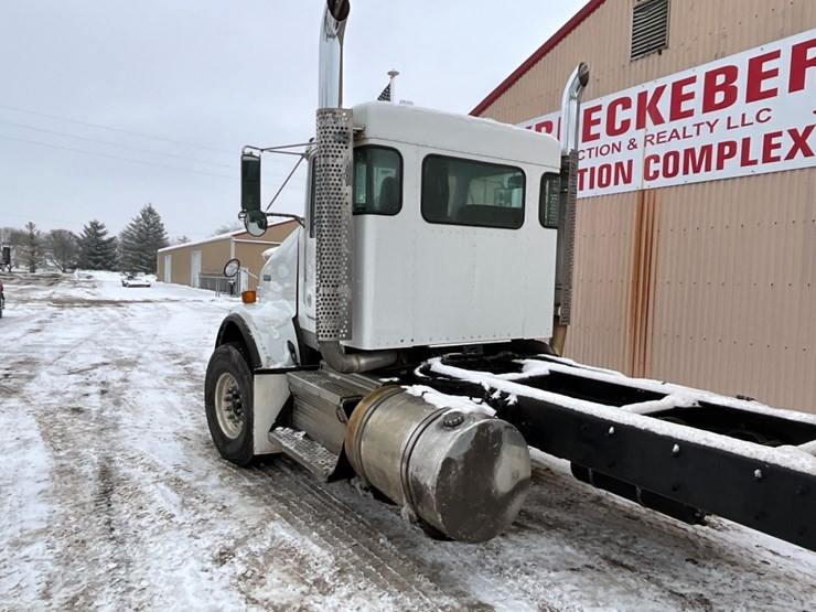 kenworth-t800-image-13