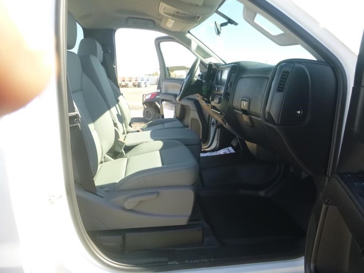 chevrolet-silverado-5500hd-image-12