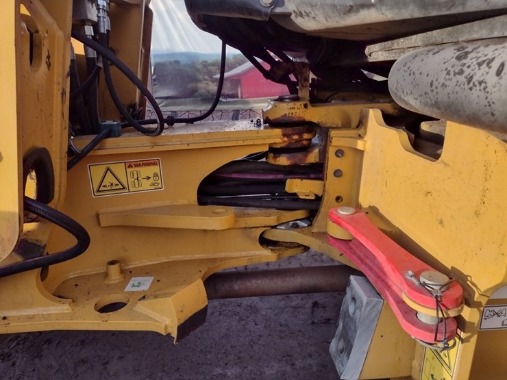 caterpillar-908m-image-28