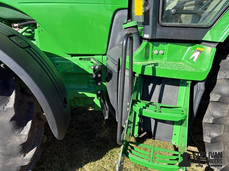 john-deere-8260r-image-15