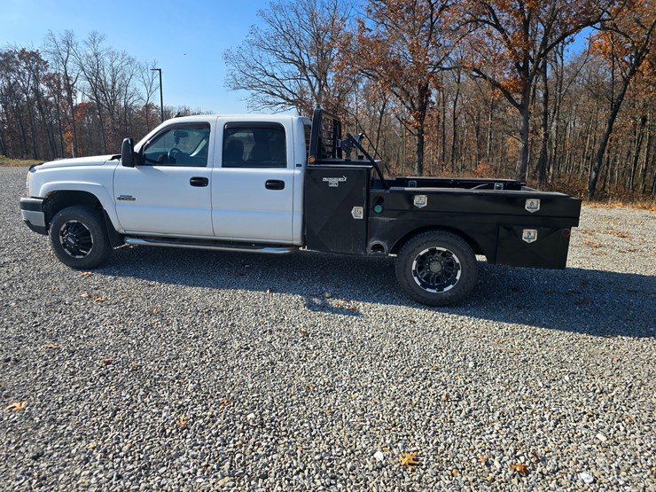 chevrolet-silverado-3500-image-10