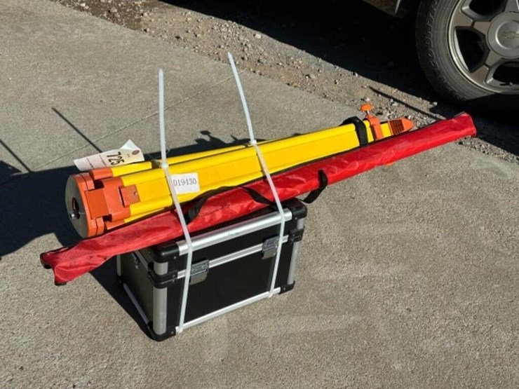 self-leveling-rotary-laser-image-4