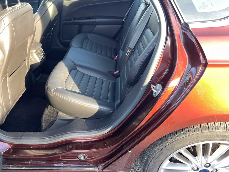 #1388-•-2015-ford-fusion-(has-wi-title)-(of)-image-64