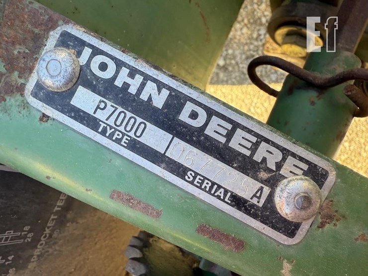 john-deere-7000-image-7