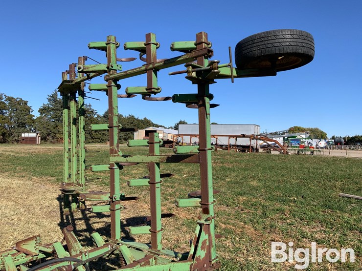 john-deere-1100-image-14