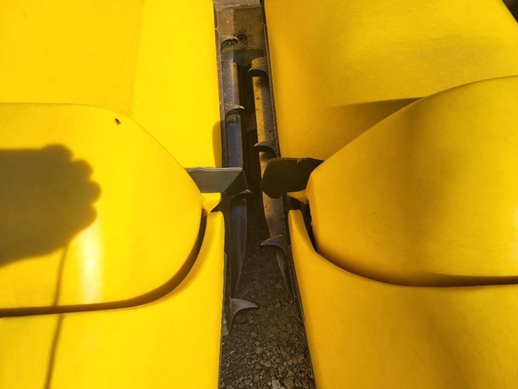 new-holland-98c-image-18