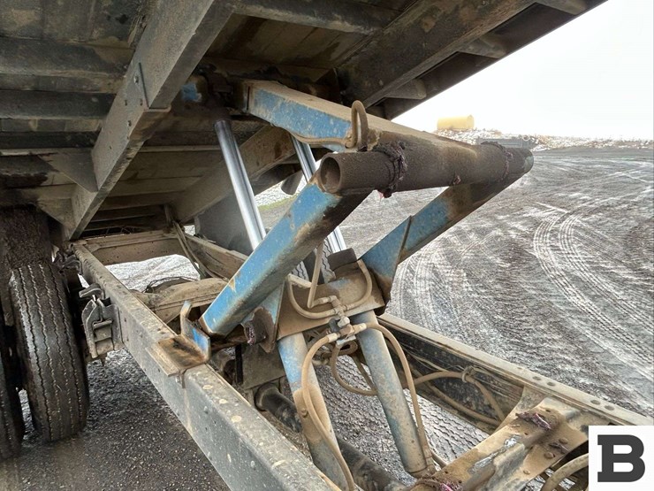 1981-gmc-grain-truck-image-8