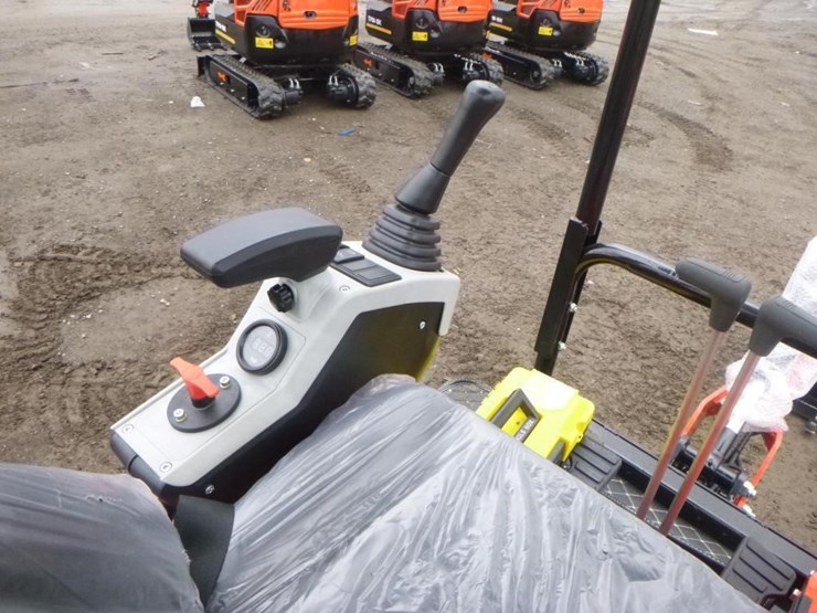 2025-tpm-18k-hydraulic-excavator-image-22