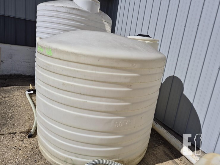 poly-tank-1650-gallon-image-2