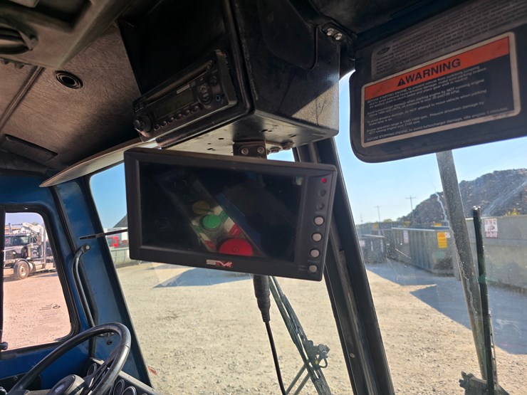 2007-mack-le613-image-54