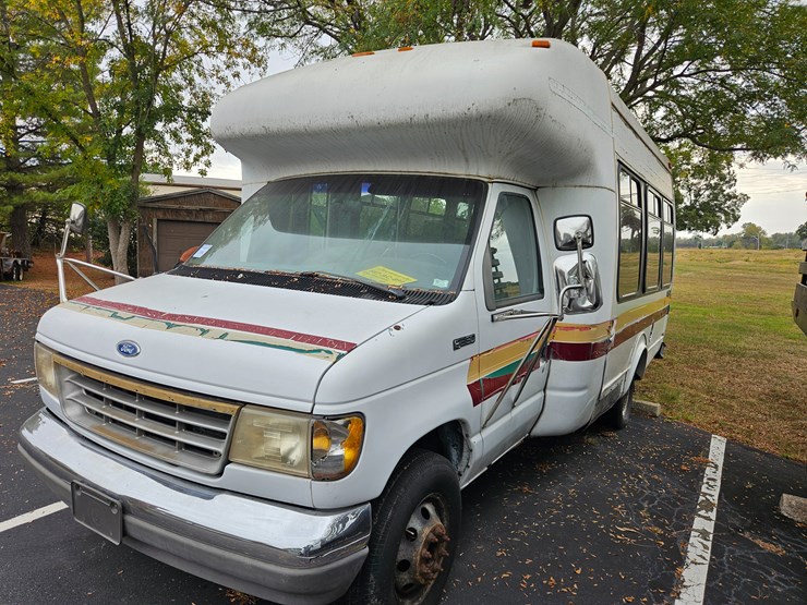 #21244-•-1996-ford-econoline-shuttle-bus-(non-runner)-image-1
