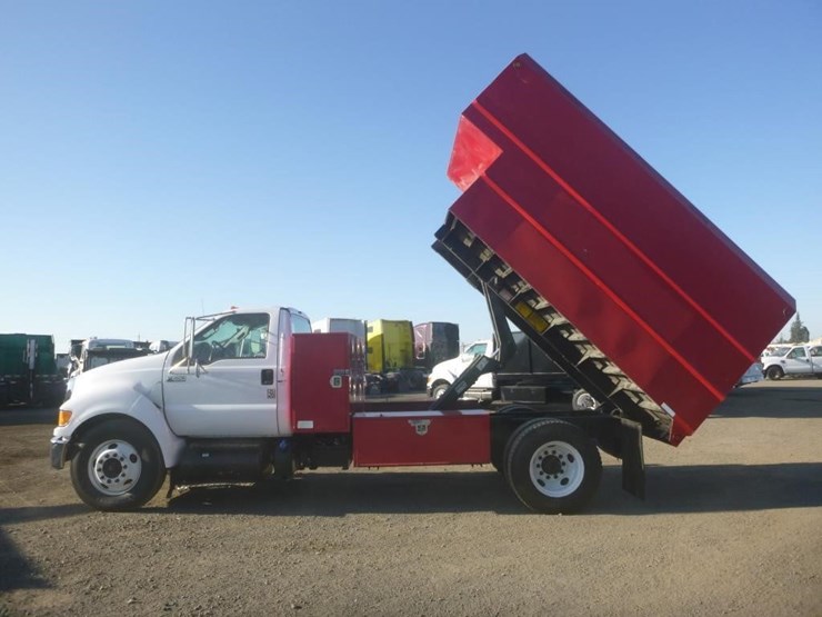 2013-ford-f650-image-7