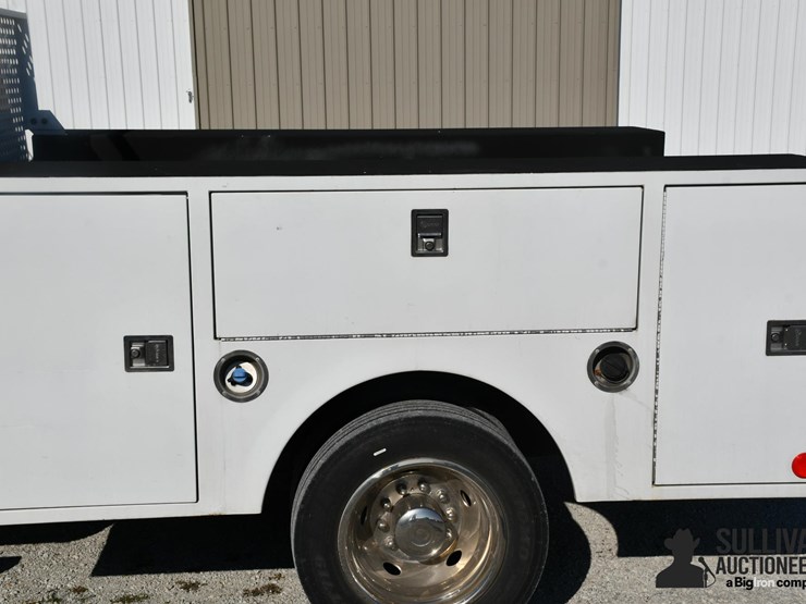 ford-f450-xl-image-15