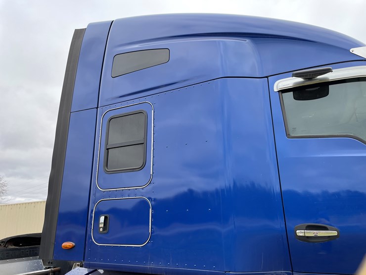 kenworth-t680-image-37