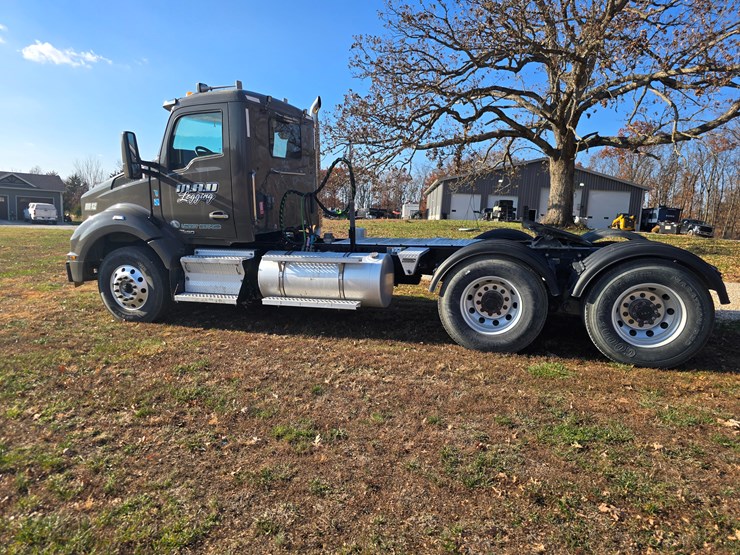 kenworth-t880-image-16