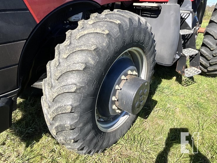 2010-case-ih-magnum-245-image-12