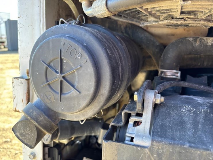 2021-bobcat-s70-image-41