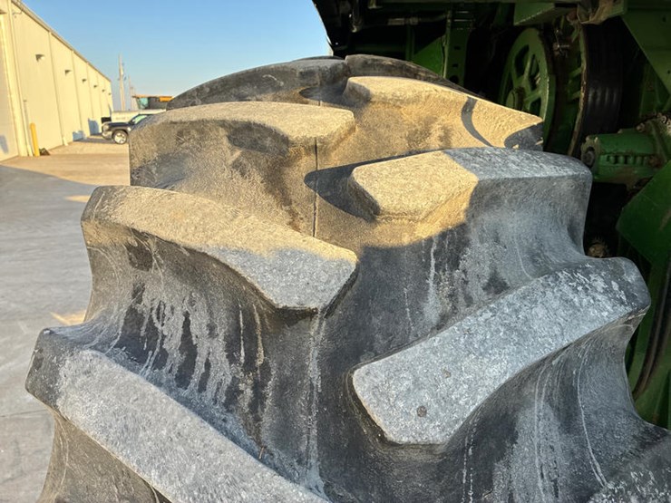 john-deere-7720-titan-ii-image-30