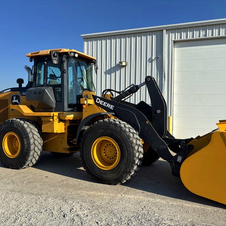 #122215 • 2019 JD 524L #1DW524LZEKF700961