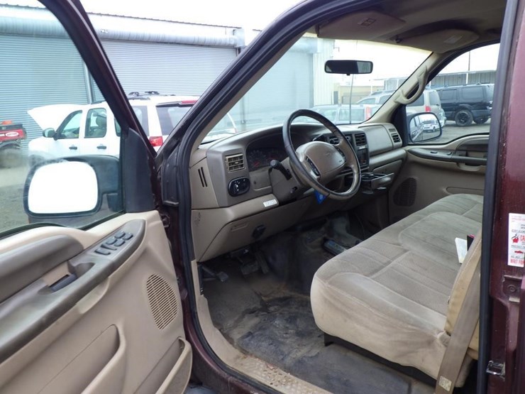 2000-ford-excursion-image-5