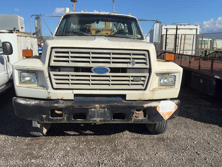 ford-f700-image-2