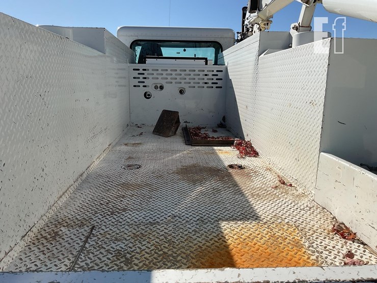 peterbilt-337-image-34