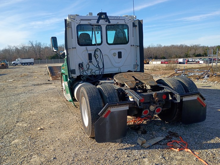 freightliner-cascadia-125-image-6