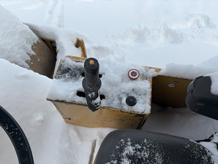 2016-caterpillar-cs-563c-image-14