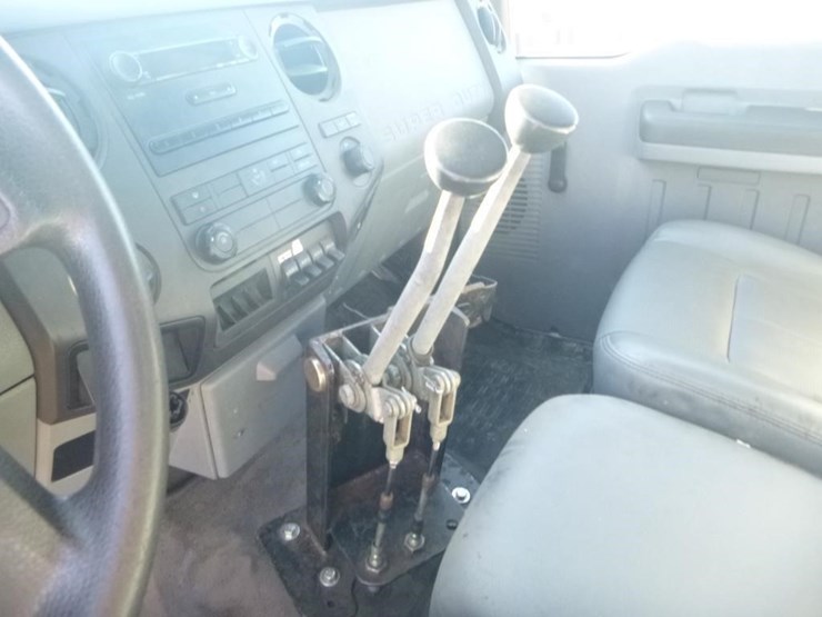 2012-ford-f550-image-9