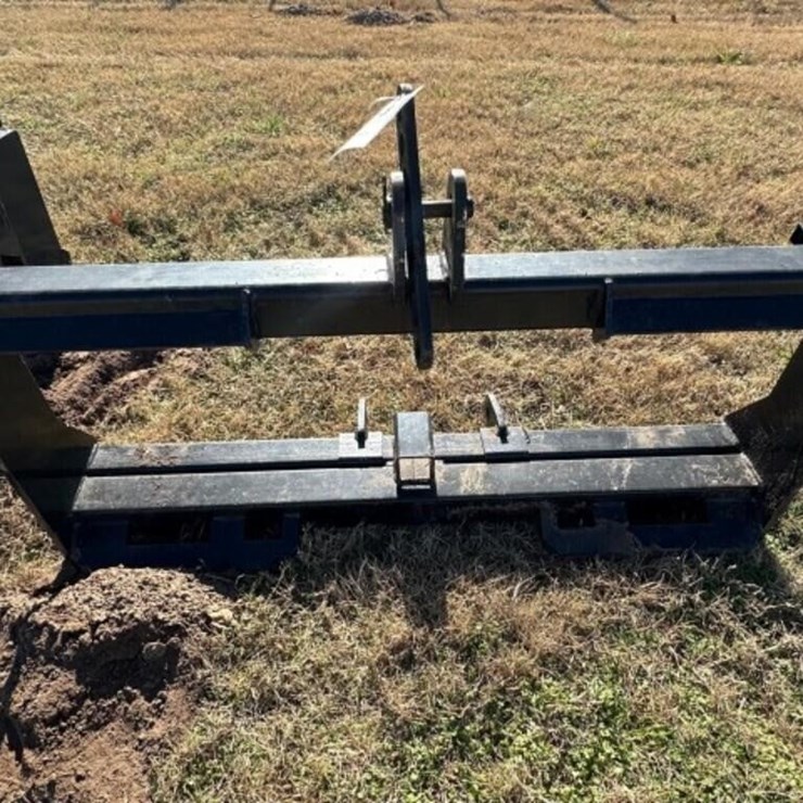 Multi-Use Skid Steer Plate with receiver hitch