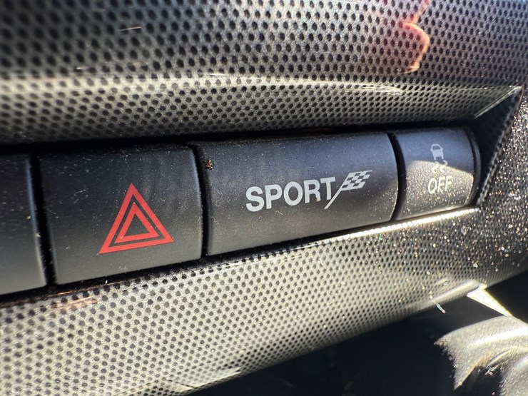 #1735-•-2013-dodge-challenger-(wi-title-in-delay)-(black-river-falls,-wi)-image-18