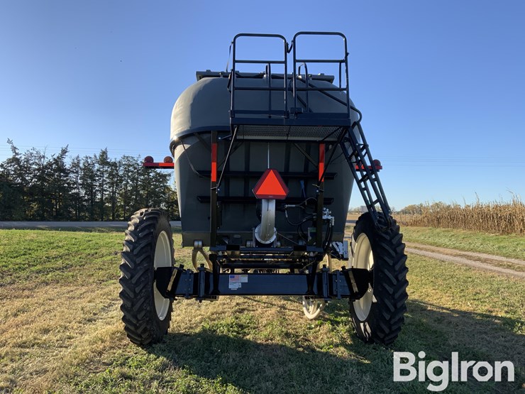 2022-montag-gen1-12r9t-9-ton-dry-fertilizer-cart-image-6