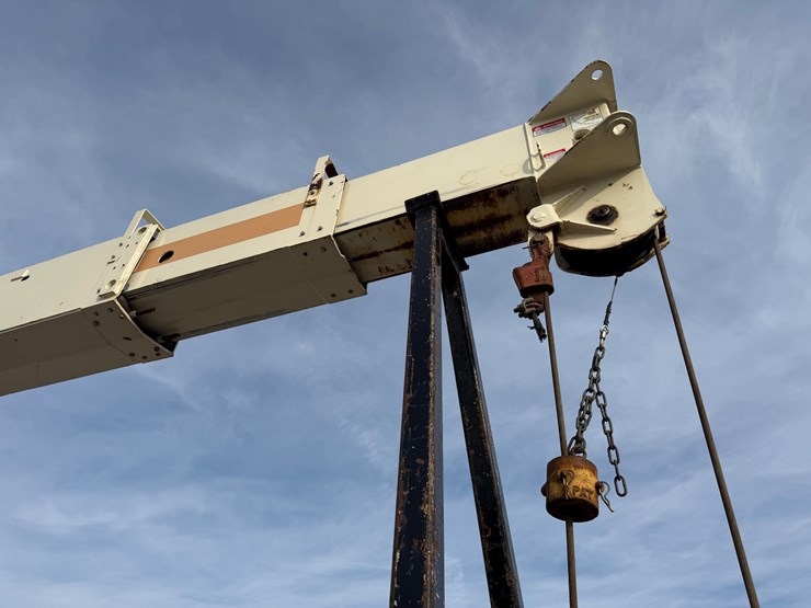 ford-lts9000-image-7