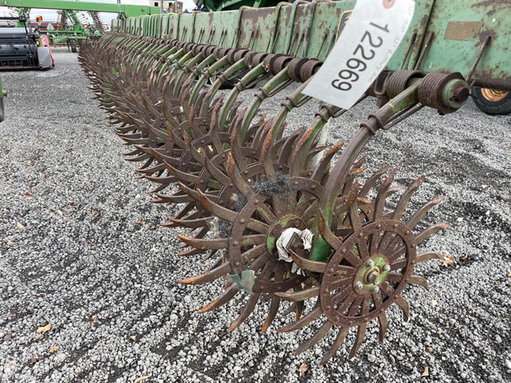 john-deere-400-image-2