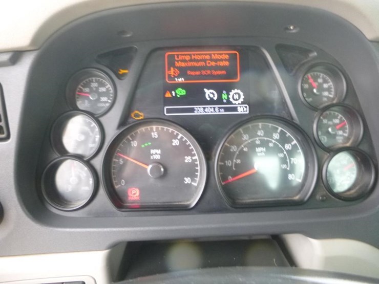 2019-peterbilt-567-image-18