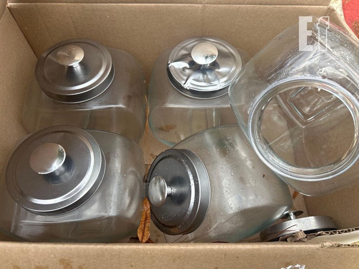 (5)-candy-jars-image-2