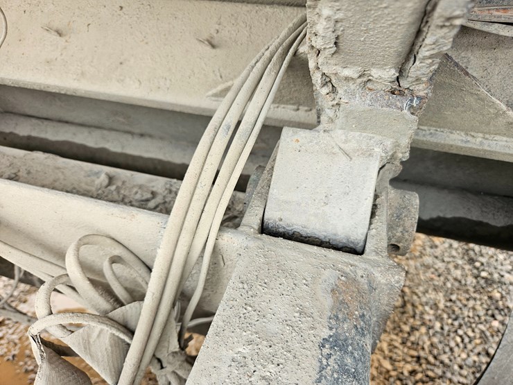 freightliner-columbia-112-image-47