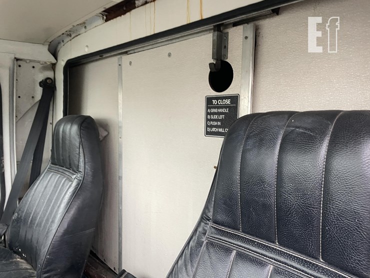 1993-gmc-3500-image-24