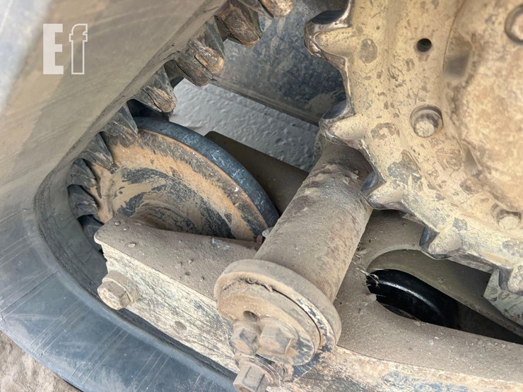 bobcat-t870-image-14