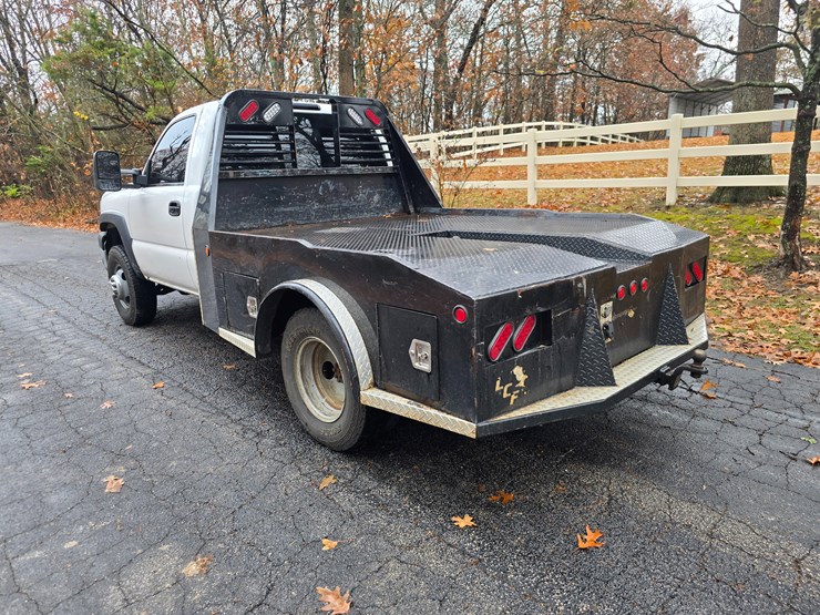 chevrolet-silverado-3500-image-12