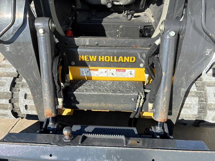 new-holland-c334-image-15