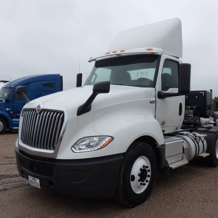 2019 INTERNATIONAL LT